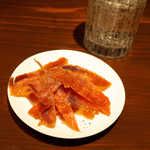 アルジャーノン シンフォニア - 北海道産鮭とば（￥540）。北海道生まれの店長が、こだわって仕入れてます