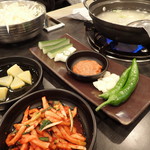 만족 오향족발 본점 - 