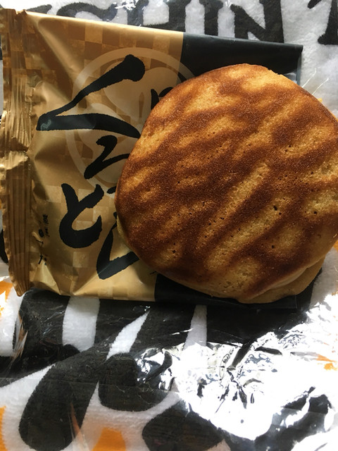 お取り寄せ(楽天)黒糖生地のとら焼き 金色黒虎 価格3,425円 (税込)