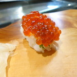 Umai Sushi Kan - すじこの握り。美味しいの一言！