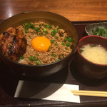 Torimitsu kuni - 鶏そぼろ丼(つくね付き)