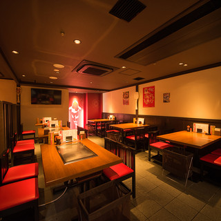 Spend a time that warms your mind and body in a spacious restaurant filled with love for Hiroshima.