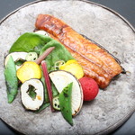 料亭 福寿家 - 料理写真:鯰の蒲焼と彩り野菜