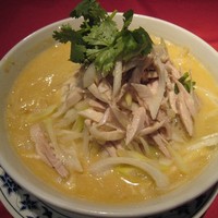 横浜中華街 重慶飯店 本館 - 白担々麺