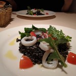 エノテカラウラ - 能登白いかとイカスミのリゾット