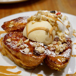 La Terrasse Cafe et dessert - ベーシック フレンチトースト 1058円