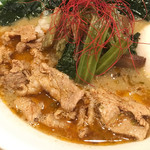 饗 くろ喜 - 味噌わかめそば 具材アップ（饗 くろ㐂）※季節の限定 2017.3