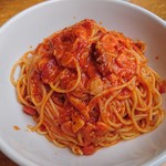カプリチョーザ - パスタランチ（トマトのニンニクのスパゲッティ）（890円）大盛（＋200円）