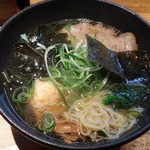 ラーメン巌哲 - 豊中塩味＋煮わかめ