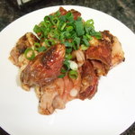 ラーメン・トンチャンあきら - 牛ホルモンです。ハラミ肉をおまけで付けてくれました☆