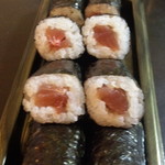 魚きん - 本まぐろ鉄火巻寿司（アップ）