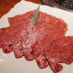 よろにく - シャトーブリアン(手前)とシルクロース(奥)