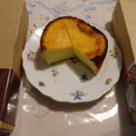 Mita米塔手感烘焙坊 - 岩焼と両側は二種のパイナップルケーキ