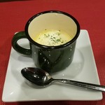 マチカド ワインバル - お通しのグラムチャウダー