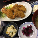 福魚食堂 - カキフライ定食700円