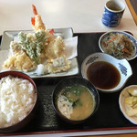 ひだのかみ - 天ぷら定食900円也。