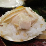 八寸の１種は蛤　この時期、小ぶりな身とその旨みから桑名産かな？