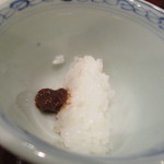 滋味 康月 - 土鍋ご飯の煮えばな（にえぎわ）は芯の固さと米本来の香りが楽しめました。