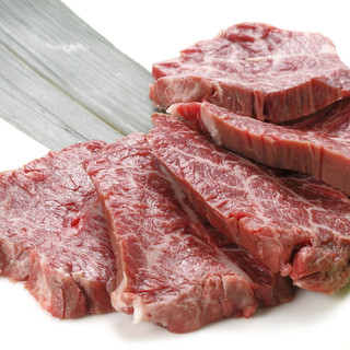 Our meat is Tottori Wagyu beef and Shimane Prefecture Kuroge Wagyu beef.