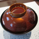 日本料理 TOBIUME - お椀はナンでしょう。