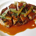 フチテイ ア ヴ - 三州豚ロースのグリエ　ソース・シャルキュティエール