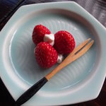 魚山亭 - 綾定食のデザートはイチゴです（2011.01）