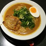 カトマンドゥラーメン - ネパールカレー麺（特製）