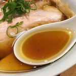 ラーメン屋 トイ・ボックス - 「「地鶏と水」だけのスープ