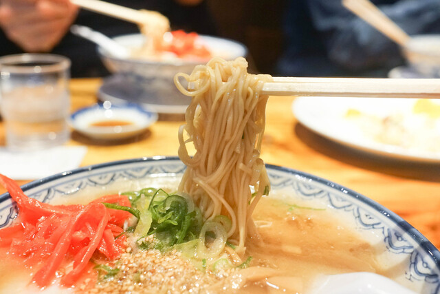 元祖赤のれん 節ちゃんラーメン 天神本店 天神 ラーメン 食べログ