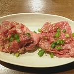 房家ホルモン館 - タンシタ・赤身切り落とし