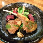 なかむら屋 - 骨付き仔羊のロースト　￥１６００