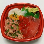 日の丸 丼丸 - 料理写真:うおがし丼（540円）