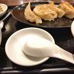 餃子の安亭 - 安亭の焼餃子定食 ¥490