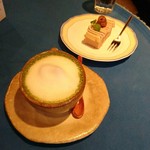 珈琲歌劇 - 抹茶カプチーノと、モンブランケーキ