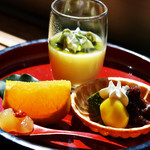 おおぐて湖畔 しらさぎ荘 - 手作りデザートも好評です