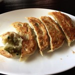 翔龍 - 餃子　２５０円と良心的お値段　やや小ぶりですが旨かったですよぉ