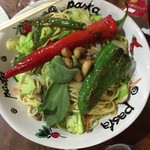 焼肉 はせ川 - ペペロンチーノ350円　中心の松の実みたいに見えるのがニンニク片です・笑