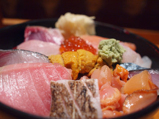 築地で美味しい海鮮丼ランチを味わう おすすめの店19選 食べログまとめ 築地で美味しい海鮮丼ランチを味わう おすすめの店19選 食べログまとめ