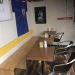 イエロー スパイス - 系列のカフェバーでの飲食も可能です。『隣の店舗になります』
