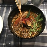 イエロー スパイス - 辛さはお好みで変えれます。