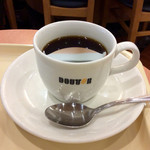 ドトールコーヒーショップ - コーヒー(S)。14:00以降にケーキ類にセットすると割引。今回は合計で580円。(30円引き)
