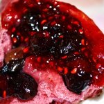 フール・ドゥ・アッシュ - 黒豆フランボワーズ　断面