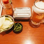 串カツ田中 - 付きだしと生ビール