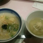 グルメバイキング オリンピア - 〆の鯛雑炊と[タイムサービス] 小籠包のスープ仕立て