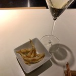 ル・クラビエール有栖川 - 白魚のフリットとスパークリング