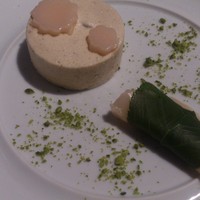 ブラッスリー ポール・ボキューズ 大丸東京 - 春のデザート　白玉と小豆を使って桜もち仕立て