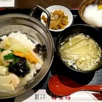 Rinkarou - エビ野菜丼+ワンタン