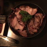 フジマルクラフト - ソーキ肉の燻製 ビールに合います
