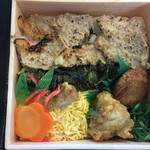 鹿児島銘品蔵 - 黒豚弁当800円弱