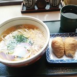 温室のうどんや - かけうどん310円 いなり130円 